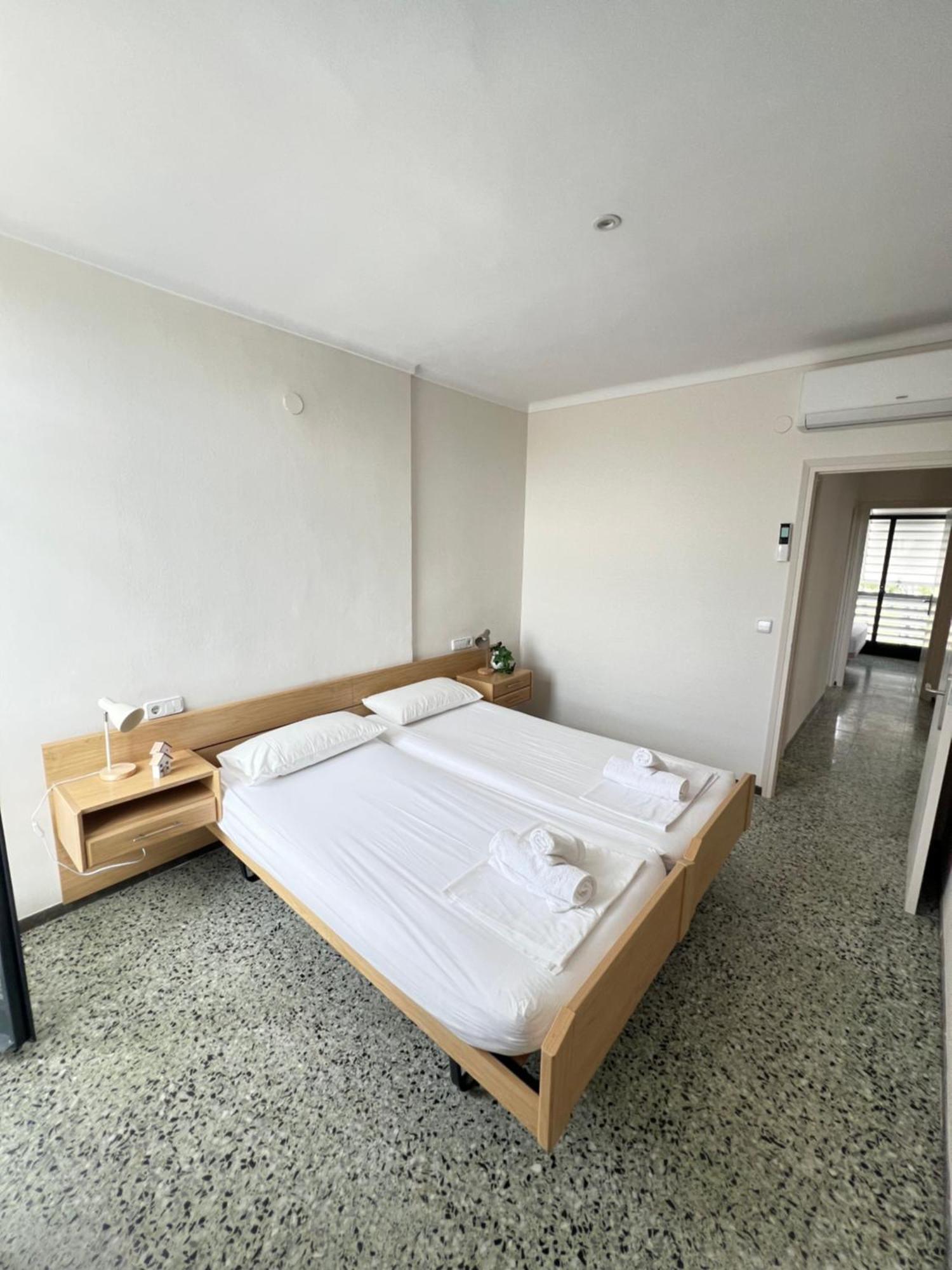 3 Room Apartment, 500M To Beach, Swimming Pool, Nice Terrace โรเซส ภายนอก รูปภาพ